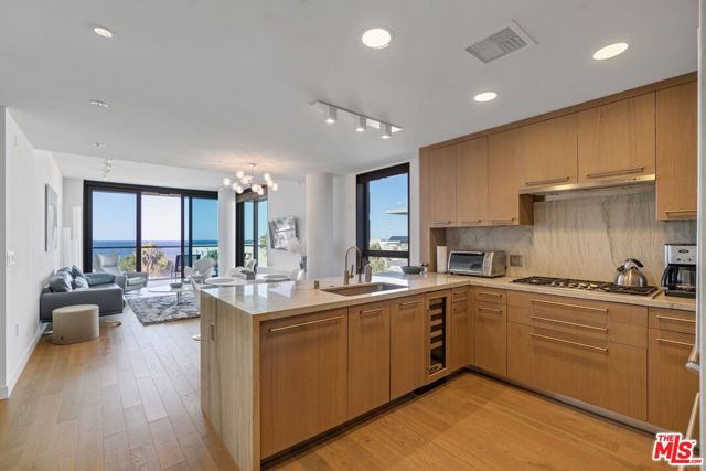 1755 Ocean Avenue, Santa Monica CA: https://media.crmls.org/mediaz/b97cd099-d349-4d38-bf8d-d8598904345d.jpg