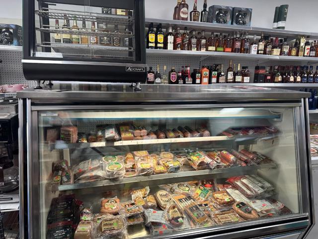 5882 5882 Mowry School Road, Newark CA: https://media.crmls.org/mediaz/b97d0619-d60d-48f5-abe2-59a3dceb3e29.jpg