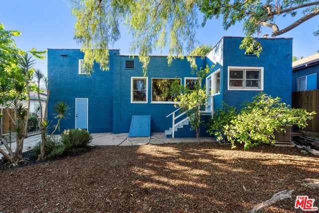 646 N Dillon Street, Los Angeles CA: https://media.crmls.org/mediaz/b97d69e3-f7e8-42d4-ac76-dfe08326b418.jpg