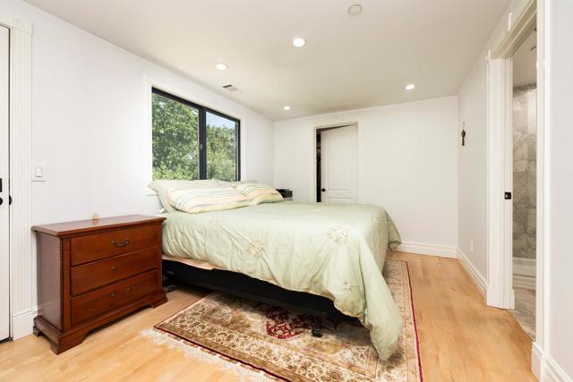 333 Raymundo Drive, Woodside CA: https://media.crmls.org/mediaz/b97ea216-fe51-457e-9915-7125ff814b88.jpg