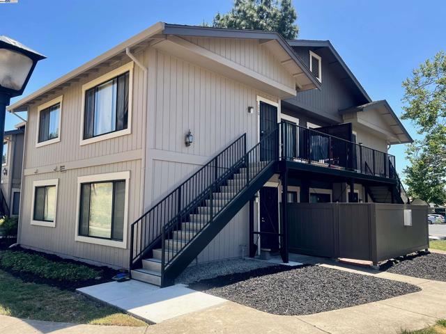 276 Galano Plz, Union City CA: https://media.crmls.org/mediaz/b9806d0b-be08-4db7-9ad9-8360ced639c2.jpg