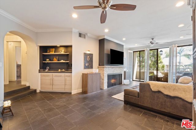 8455 Fountain Avenue, West Hollywood CA: https://media.crmls.org/mediaz/b9811c9a-8bfe-42f1-ad1e-daa74ed4ac01.jpg
