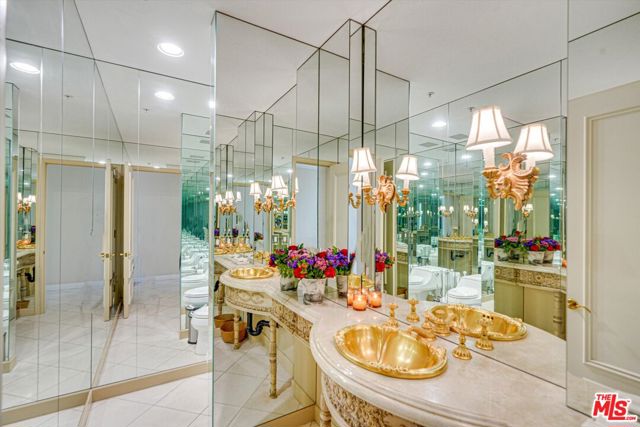 10580 Wilshire Boulevard, Los Angeles CA: https://media.crmls.org/mediaz/b9814a88-992a-48a3-83dd-ddd412e01956.jpg