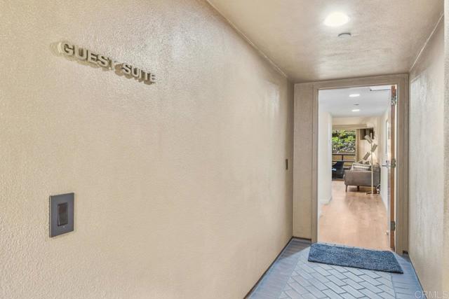 230 W Laurel Street, San Diego CA: https://media.crmls.org/mediaz/b9815803-8cf3-4199-974a-7a16f1a1e4d8.jpg