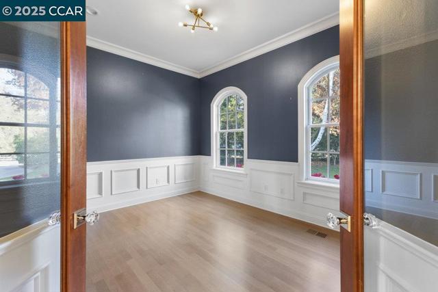 1826 Alameda Diablo, Diablo CA: https://media.crmls.org/mediaz/b982603d-0ad7-45de-8cfc-5084b316fa78.jpg