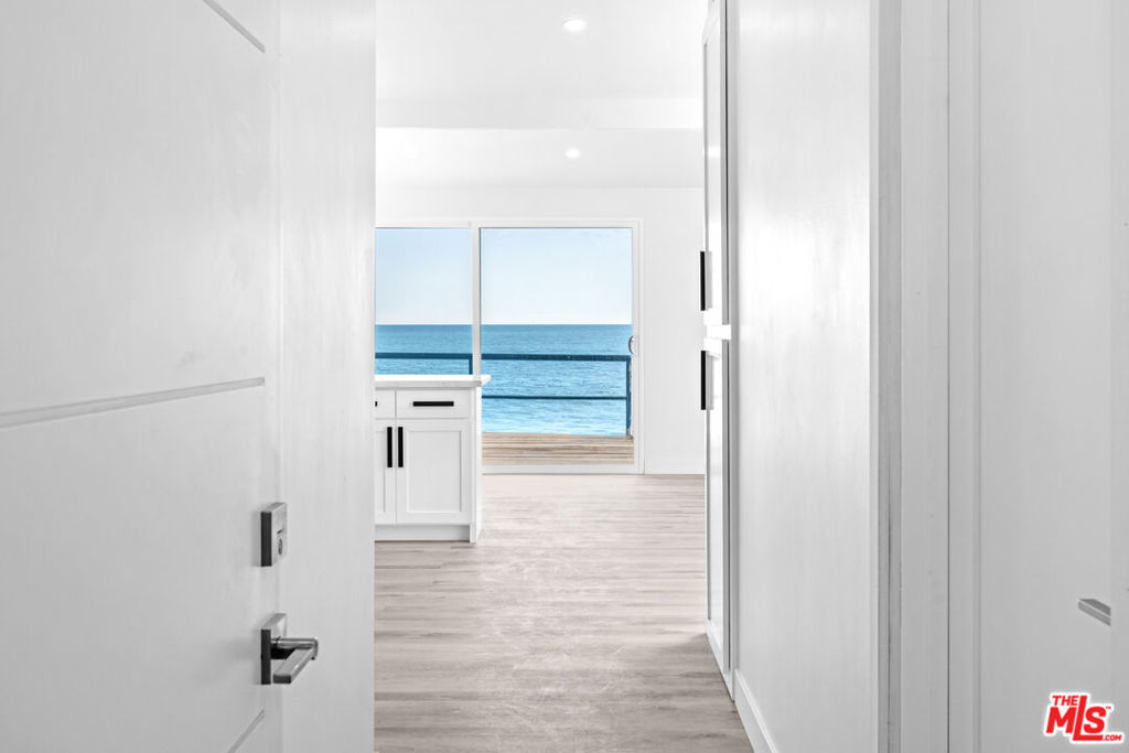 B9827De7 Eb5B 4Bbf 828D D25Cbf2A707A 25154 Malibu Road #2, Malibu, Ca 90265 &Lt;Span Style='BackgroundColor:transparent;Padding:0Px;'&Gt; &Lt;Small&Gt; &Lt;I&Gt; &Lt;/I&Gt; &Lt;/Small&Gt;&Lt;/Span&Gt;