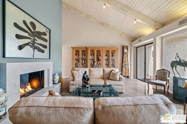 138 Desert West, Rancho Mirage CA: https://media.crmls.org/mediaz/b982a7bf-06ab-4269-9f0b-d12464076f7f.jpg