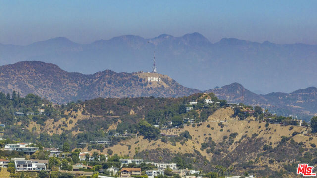 8581 Cole Crest Drive, Los Angeles CA: https://media.crmls.org/mediaz/b982c7af-8be8-4e65-bf33-f1d9d52866db.jpg