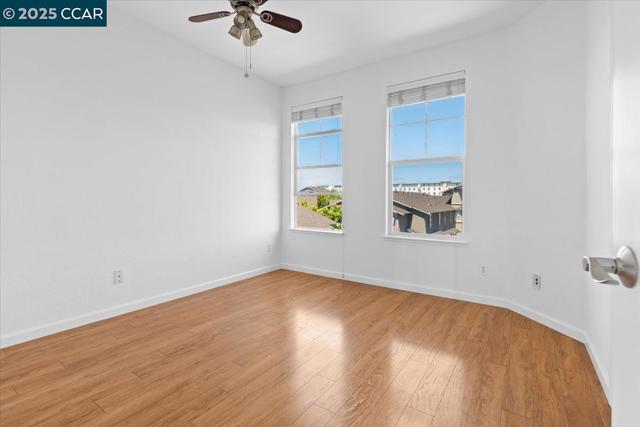 1582 Chandler St, Oakland CA: https://media.crmls.org/mediaz/b98323b7-fdd8-4eb4-8536-ce5b441f65c9.jpg