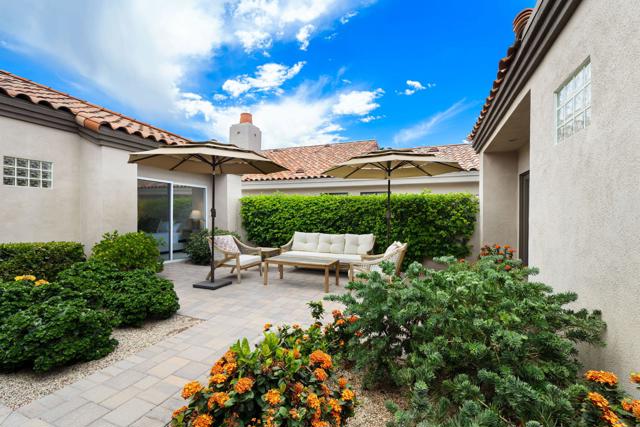 56765 Merion, La Quinta CA: https://media.crmls.org/mediaz/b98456e4-c6cf-42e9-b00d-3f0c6428e7a5.jpg