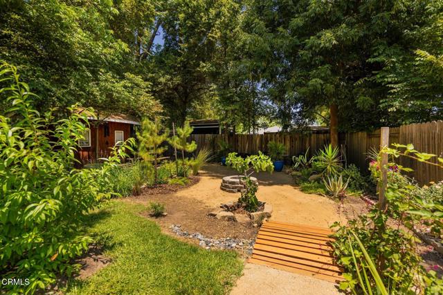 216 N Fulton Street, Ojai CA: https://media.crmls.org/mediaz/b98474a0-ebf7-42b1-a059-a08e64b5f5c9.jpg