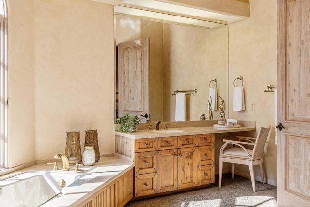 Image 19 of 49 For 72825 Carriage Trail