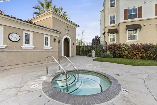 3275 Dublin Blvd, Dublin CA: https://media.crmls.org/mediaz/b985ef5b-c672-4ffa-afa0-7615f3ca27ba.jpg