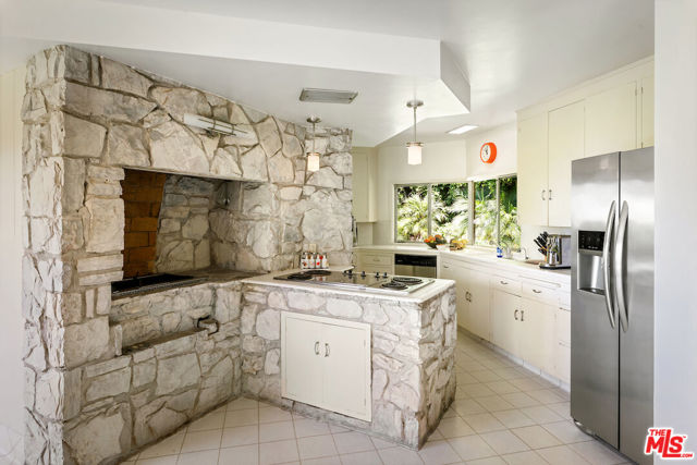 Drew Fenton | 11556 Bellagio Road Los Angeles CA | MLS: 7385261