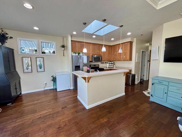 2711 Mar Vista Drive, Aptos CA: https://media.crmls.org/mediaz/b986c948-c2d6-4843-b63a-9850dc5634d9.jpg