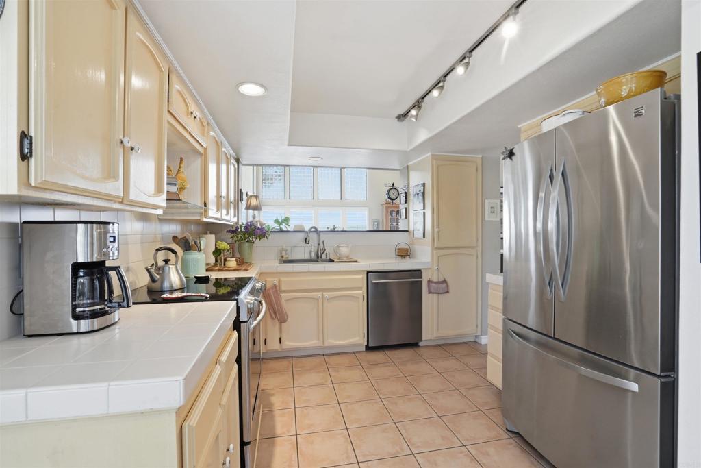 1051 Freedom Court - photo 15