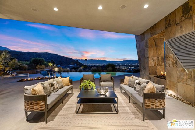 25 Sierra Vista Drive, Rancho Mirage CA: https://media.crmls.org/mediaz/b9888ea3-2821-4a21-bba6-75008d5619a0.jpg