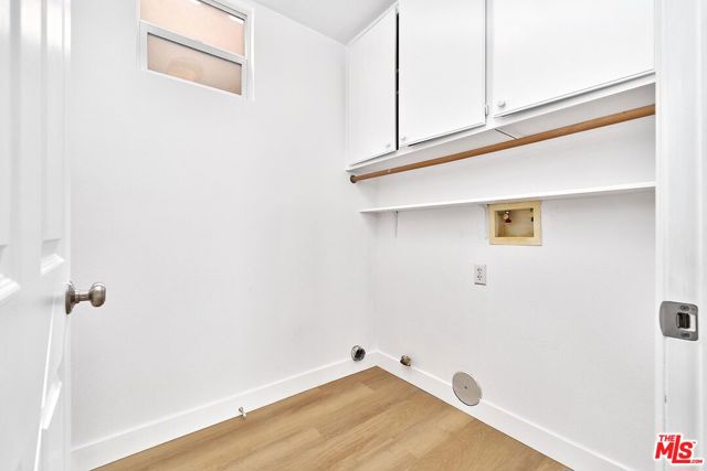 18802 Electra Court, Canyon Country CA: https://media.crmls.org/mediaz/b98a4184-7512-4019-80f0-3a87318b81e7.jpg