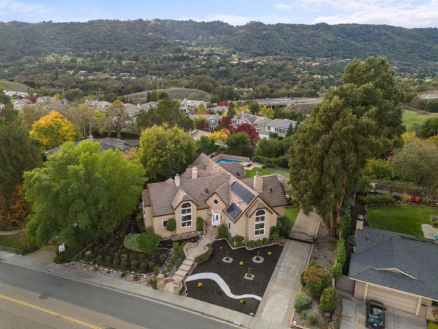 6607 Arlington Drive, Pleasanton CA: https://media.crmls.org/mediaz/b98a5582-004b-4169-a434-0a782875ea24.jpg