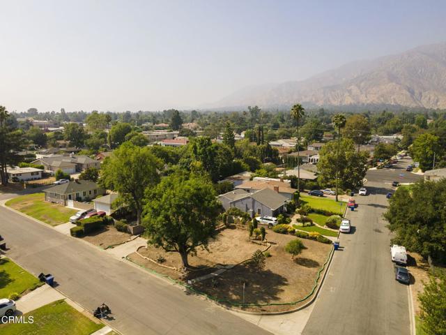 2305 Galbreth Road, Pasadena CA: https://media.crmls.org/mediaz/b98a7b49-50ee-4703-a3d8-9abe2ab8a728.jpg