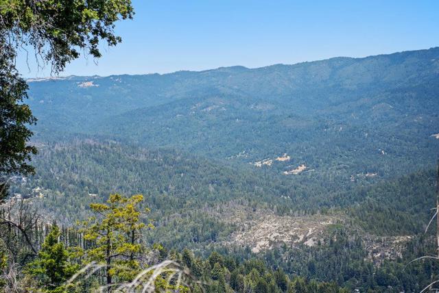 150 Braemoor Drive, Santa Cruz CA: https://media.crmls.org/mediaz/b98abd3f-43cf-45e8-b662-76d8b4399d17.jpg
