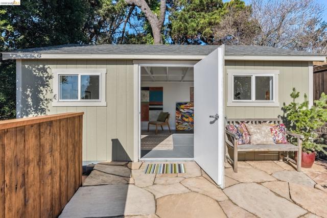 Image 43 of 51 For 5861 Bernhard Ave