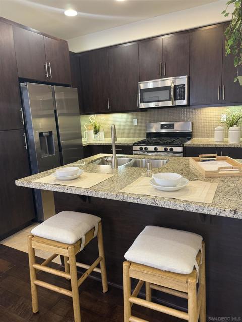 Image 4 of 21 For 2071 Lynx Way