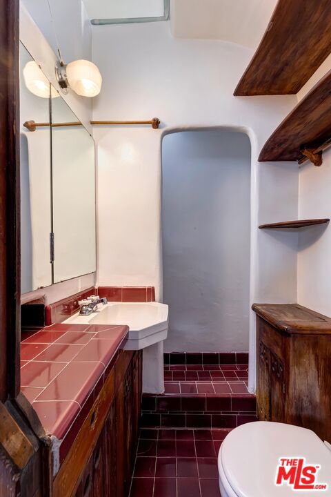 3825 Dunn Drive, Culver City CA: https://media.crmls.org/mediaz/b98c0622-ac47-43f6-a863-a0c6a5c9e965.jpg