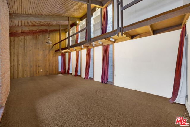 7230 Outpost Cove Drive, Los Angeles CA: https://media.crmls.org/mediaz/b98c6514-3b16-4561-822a-7ab51bfbc05a.jpg