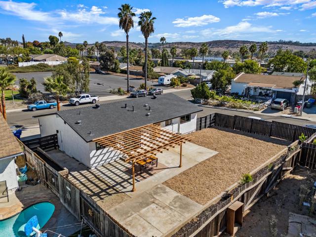Image 31 of 40 For 13328 Silver Lake Dr