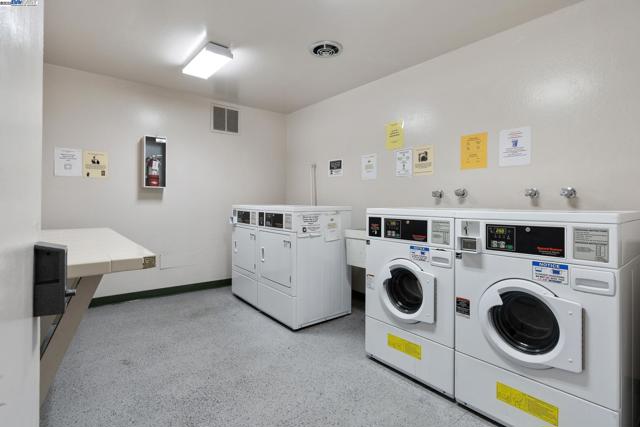 150 Sharene Ln, Walnut Creek CA: https://media.crmls.org/mediaz/b98d5467-a03b-41c0-818e-bbda31a88118.jpg