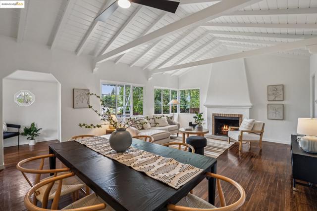 4006 Lincoln Ave, Oakland CA: https://media.crmls.org/mediaz/b98da78f-dc85-4a3f-9d79-a0b7b997dfd0.jpg
