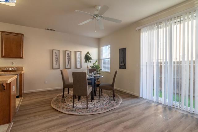 1526 Cat Tail Dr, Stockton CA: https://media.crmls.org/mediaz/b98dc72c-994d-43b2-abb3-62476e736123.jpg