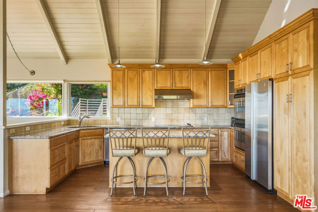 2965 Seabreeze Drive photo 6