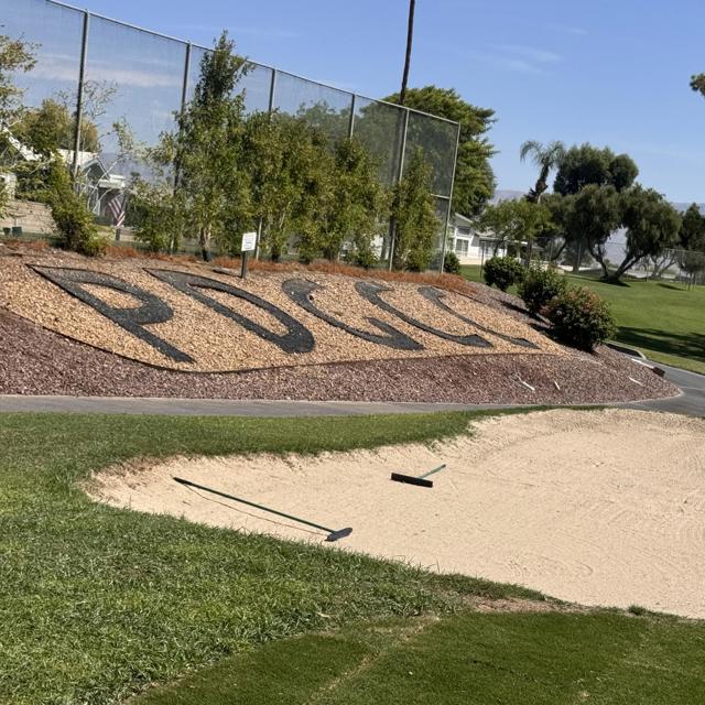 39880 Palm Greens Parkway, Palm Desert CA: https://media.crmls.org/mediaz/b98e8e24-9ed2-496f-99da-70fd458a2e1f.jpg