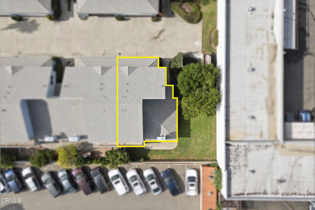 823 Earlham Street, Pasadena CA: https://media.crmls.org/mediaz/b98fa310-c9d7-4f62-93b6-7866abad9aff.jpg