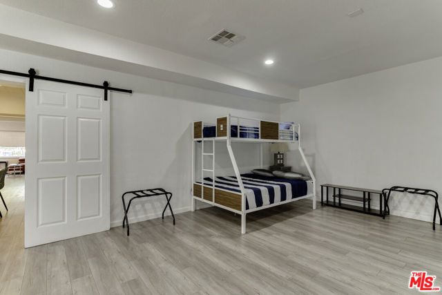 11812 RANDALL Street, Sun Valley CA: https://media.crmls.org/mediaz/b98fbd57-162a-49c1-81df-f07a7f9ef6ba.jpg