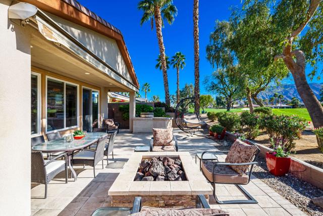 81945 Golden Star Way, La Quinta CA: https://media.crmls.org/mediaz/b98fcd92-5553-4740-9fe8-2d7e0d4b95ae.jpg