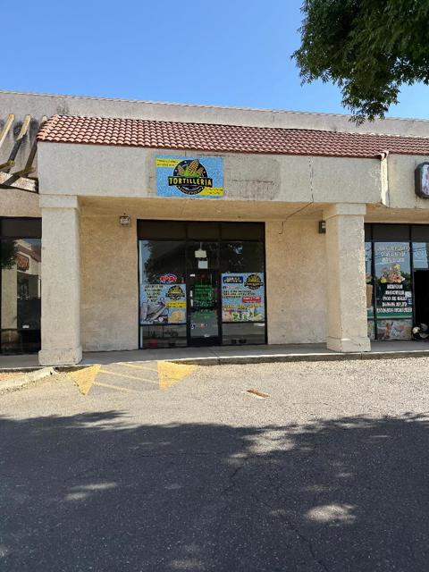 2600 2600 Mitchell Rd, Ceres CA: https://media.crmls.org/mediaz/b9908709-8808-4417-953d-2b31af891262.jpg