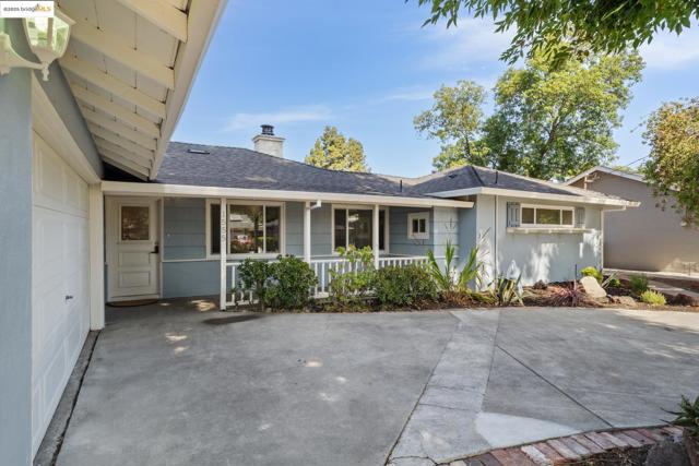 1555 Terry Way, Pleasant Hill CA: https://media.crmls.org/mediaz/b990a7d1-4854-450c-832a-b371477f9a10.jpg