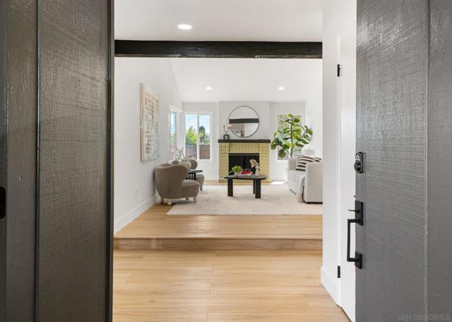 10437 Hermanos Rd, San Diego CA: https://media.crmls.org/mediaz/b9915c84-1cef-474f-9b0c-4079d62180f3.jpg