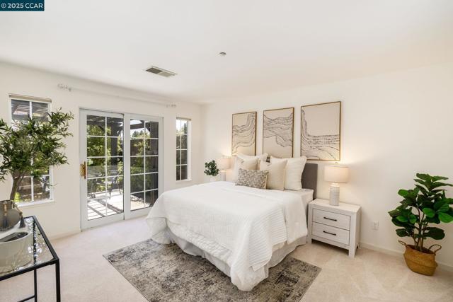 302 Columbia Cir, Benicia CA: https://media.crmls.org/mediaz/b991ae62-412c-4feb-ba8e-294349a9b755.jpg