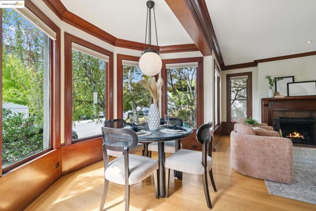 408 Euclid Ave, Oakland CA: https://media.crmls.org/mediaz/b9920e9e-b623-4f1c-bf9d-ccbbcb9b96f8.jpg