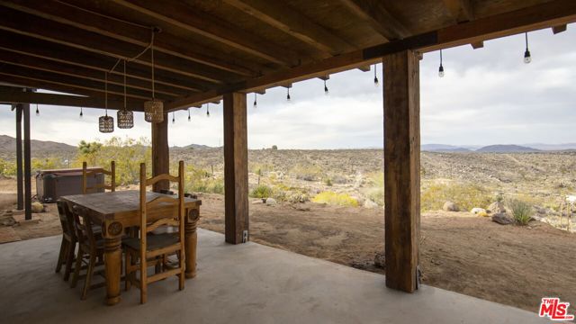 2339 Inca Trail, Yucca Valley CA: https://media.crmls.org/mediaz/b9924224-42ad-41ab-b34c-d0b140d22bf8.jpg