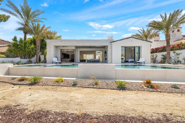 53603 Via Mallorca, La Quinta CA: https://media.crmls.org/mediaz/b992d769-5642-4c69-b65b-057a5c1e01b5.jpg