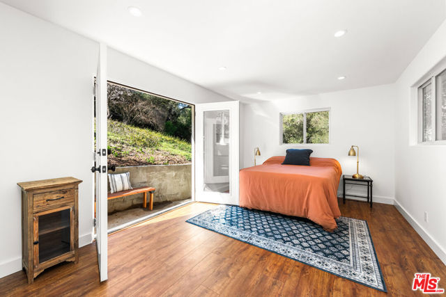 800 N Topanga Canyon Boulevard, Topanga CA: https://media.crmls.org/mediaz/b99302fb-2c76-4da9-8d8f-1b28621fcb92.jpg