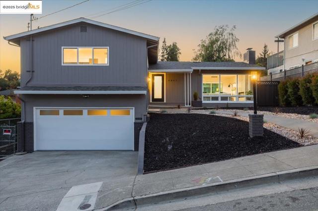 4847 Dunkirk Ave, Oakland CA: https://media.crmls.org/mediaz/b99365fa-6402-426d-9006-c0d3fe2b71cd.jpg