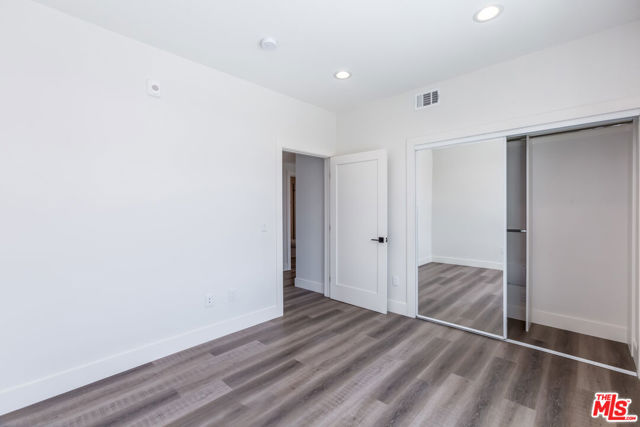 857 N Hayworth Avenue, Los Angeles CA: https://media.crmls.org/mediaz/b99427d4-2752-40cd-b491-5bc03a4d0d04.jpg