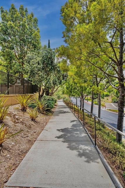 2793 Matera Ln, San Diego CA: https://media.crmls.org/mediaz/b994d792-4985-4013-a000-ca9f57db7274.jpg