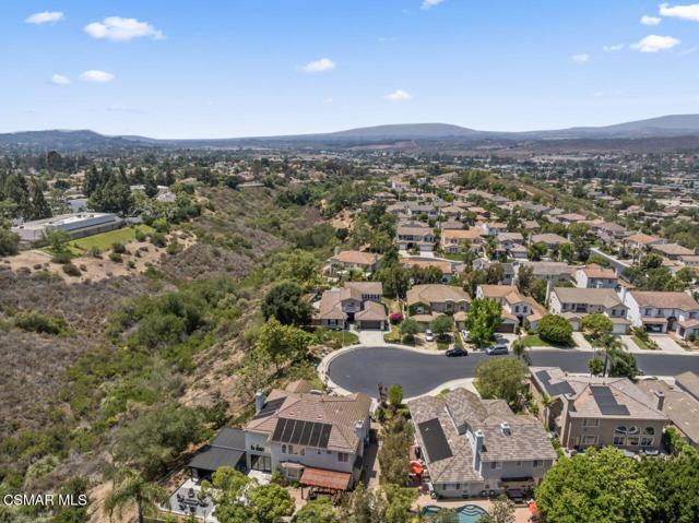 4543 Silverbell Circle, Moorpark CA: https://media.crmls.org/mediaz/b9961a92-1ab8-49c8-9249-c76495ca4a53.jpg
